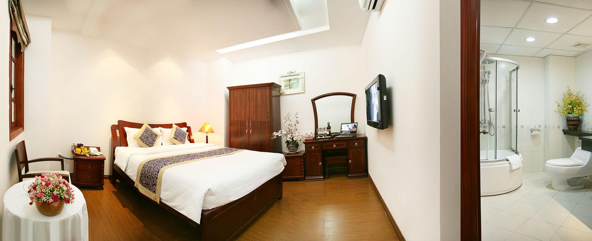 Lakeside Palace Hotel Hanoi Exterior photo